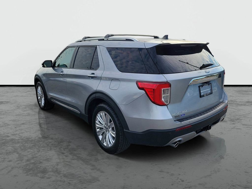 Used 2022 Ford Explorer Limited w/ Equipment Group 301A RWD image 3