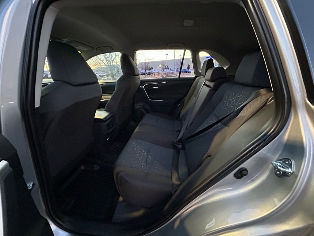 Used 2025 Toyota RAV4 XLE image 23