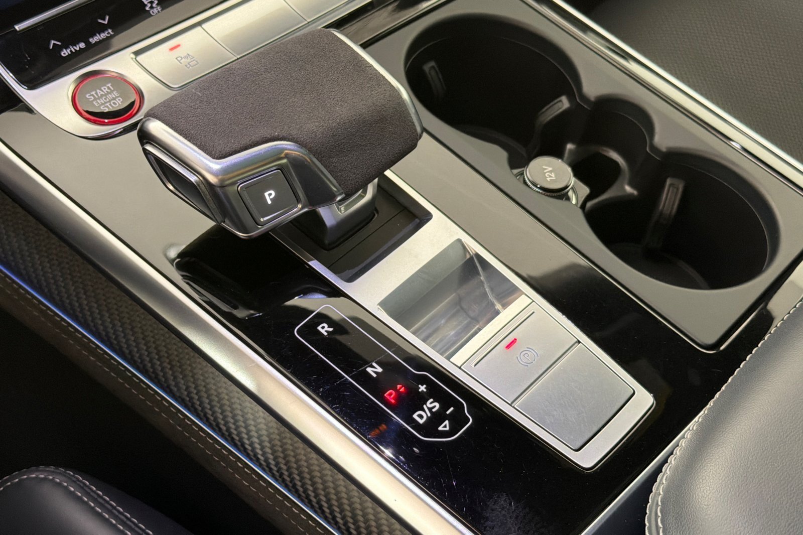 Used 2022 Audi RS Q8 AWD/4WD image 21