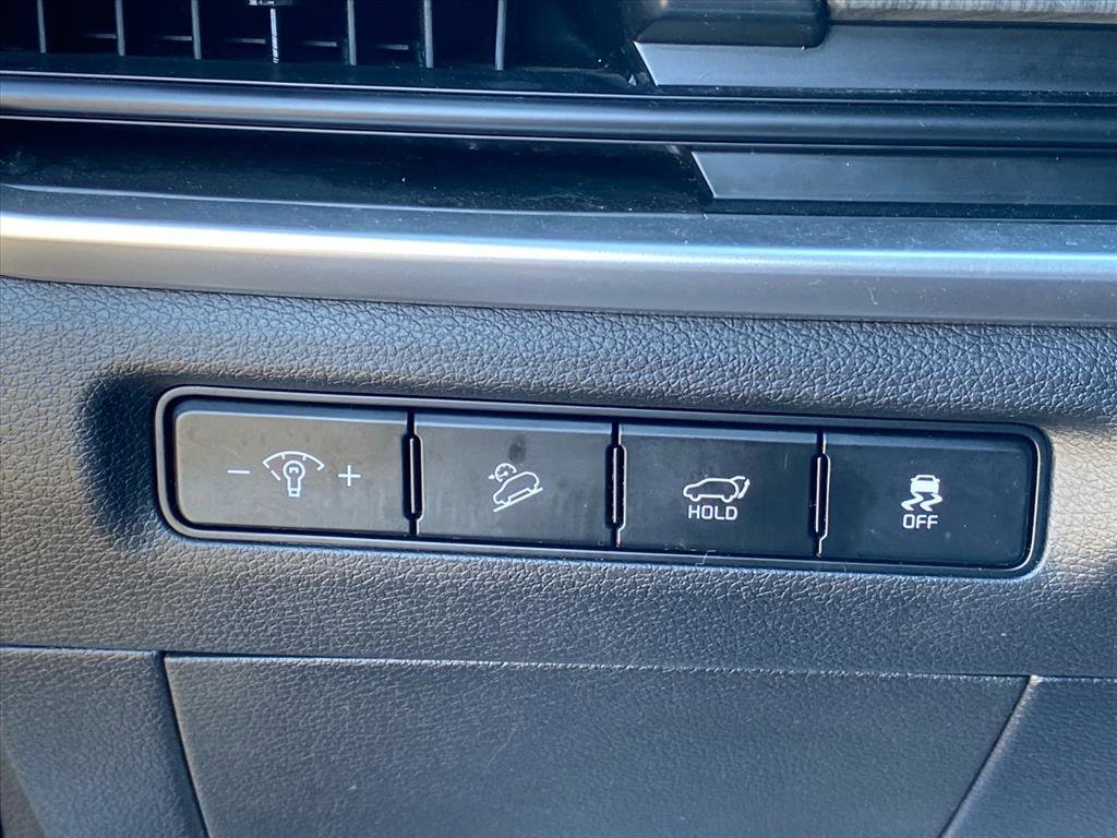 Used 2024 Kia Telluride EX w/ EX Captain's Chair Package image 23