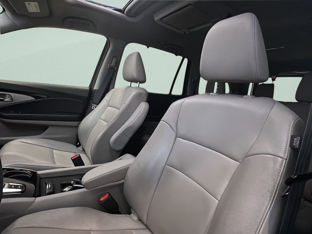 Certified 2022 Honda Pilot Touring image 10