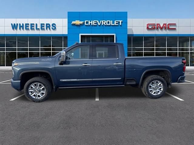 Used 2025 Chevrolet Silverado 3500 High Country w/ High Country Premium Package image 2