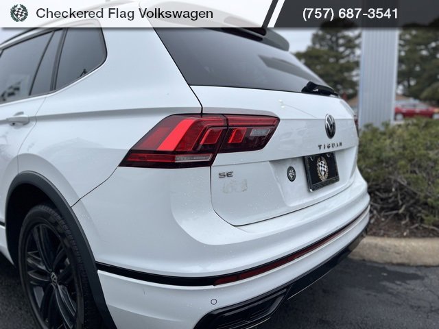 Used 2022 Volkswagen Tiguan SE R-Line image 9