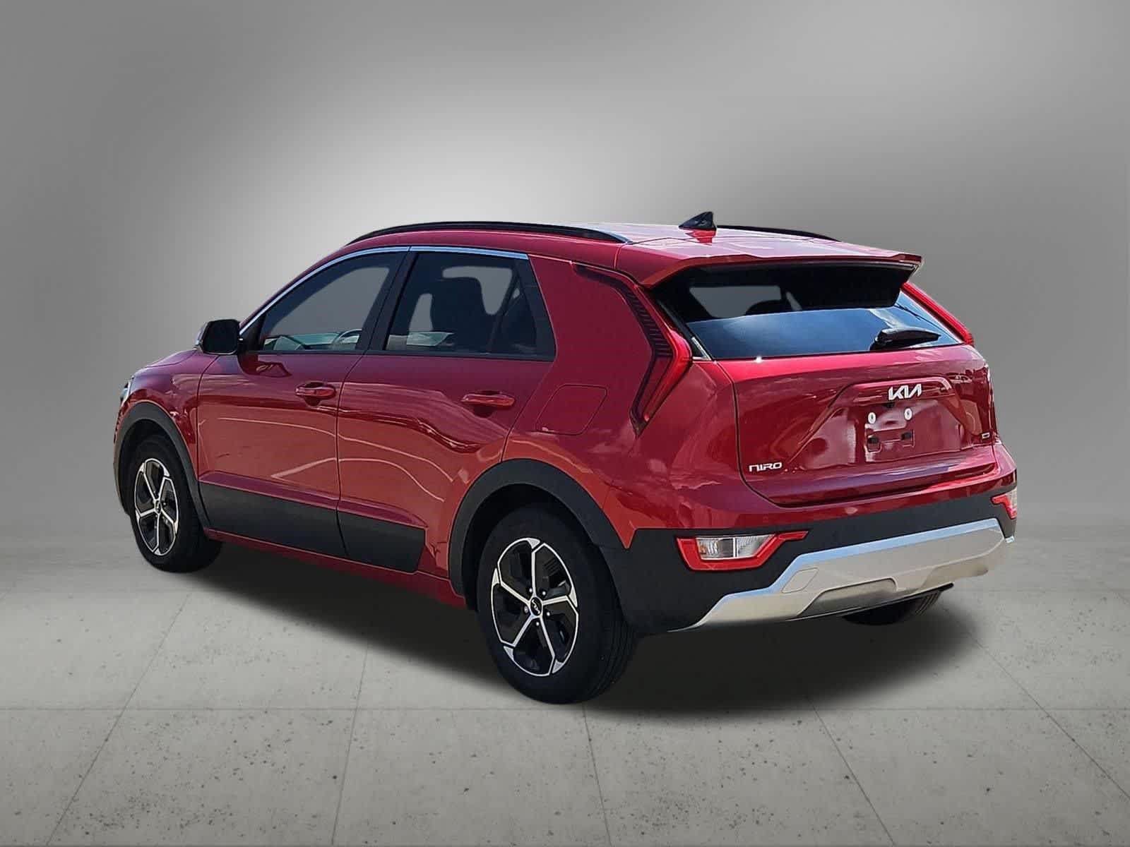 Certified 2023 Kia Niro EX FWD image 3