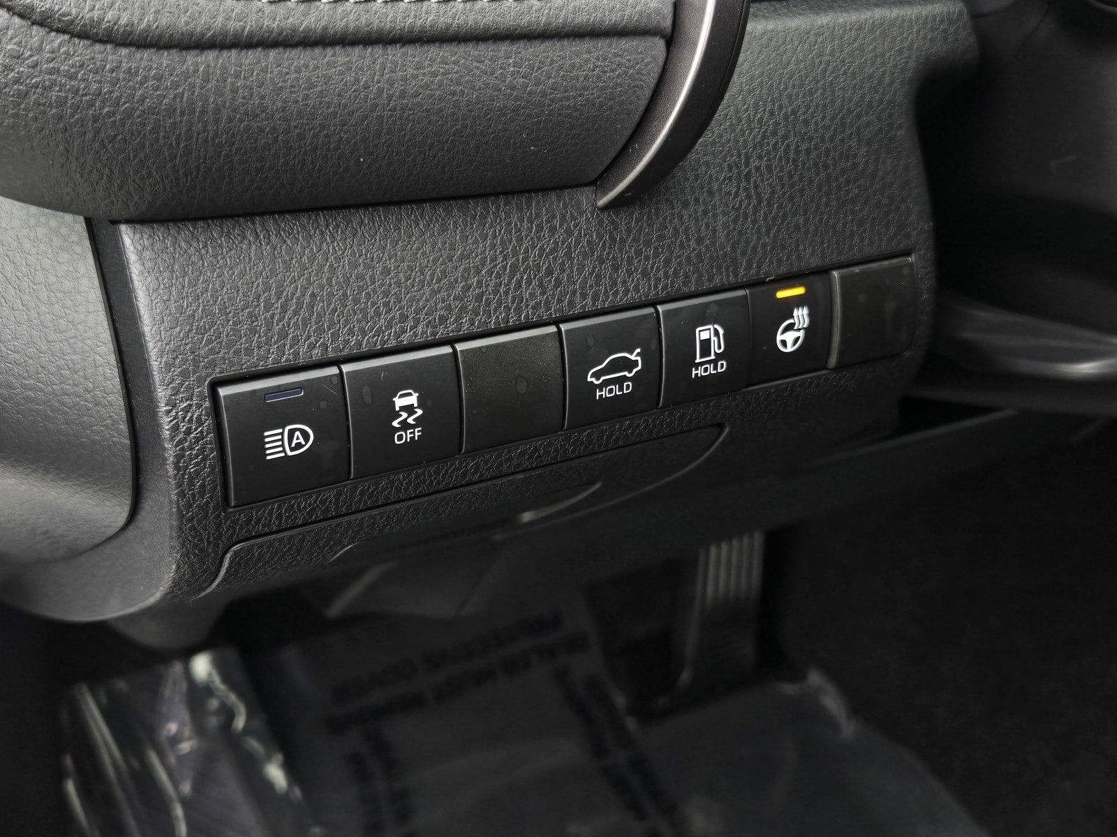 Certified 2021 Toyota Camry SE image 17