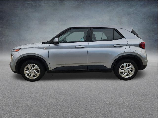 Used 2023 Hyundai Venue SE w/ Cargo Package FWD image 5