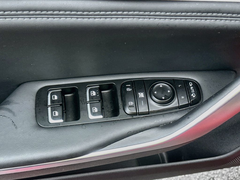 Used 2018 Kia Stinger GT2 RWD image 18