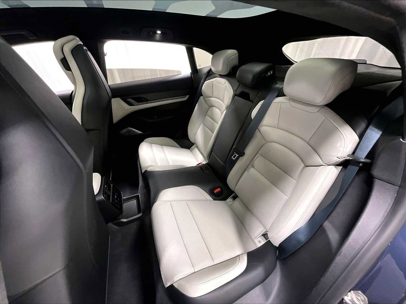 Used 2024 Porsche Taycan Turbo S image 30