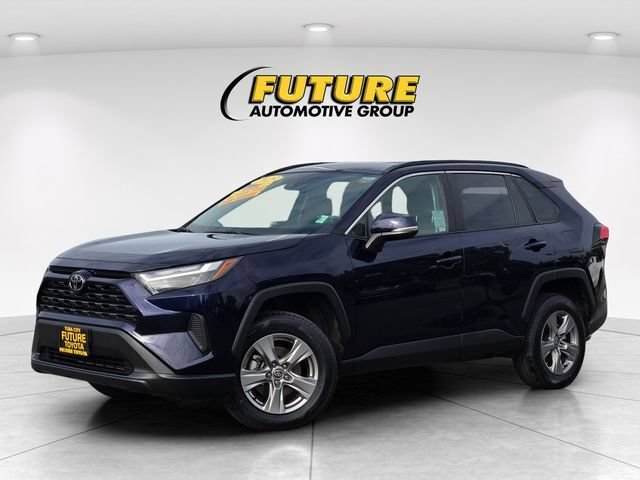 Used 2025 Toyota RAV4 XLE AWD/4WD image 10