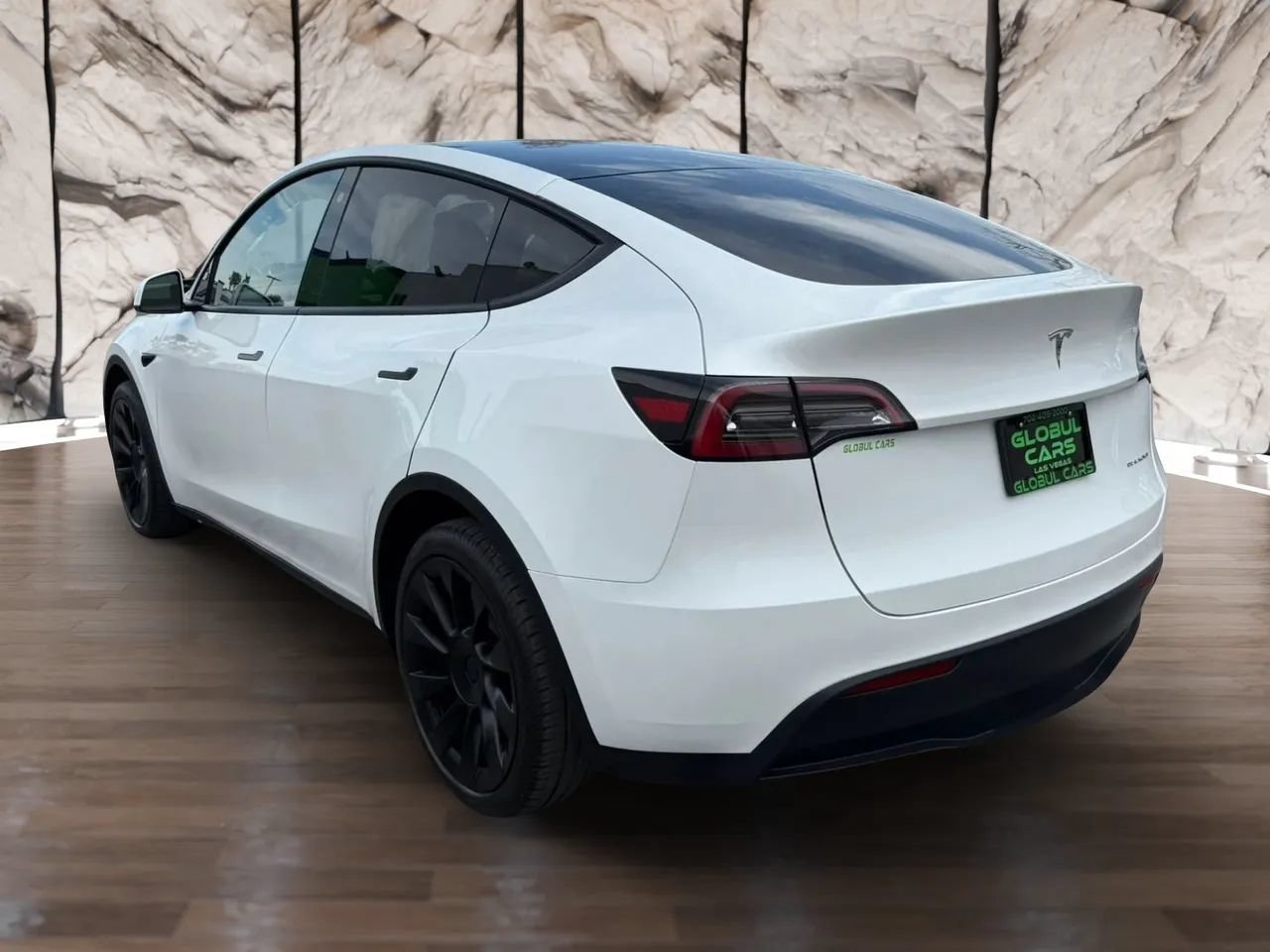 Used 2023 Tesla Model Y Long Range AWD/4WD image 7