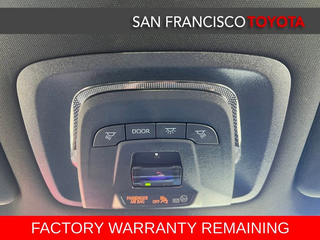 Certified 2025 Toyota Crown Signia XLE image 31