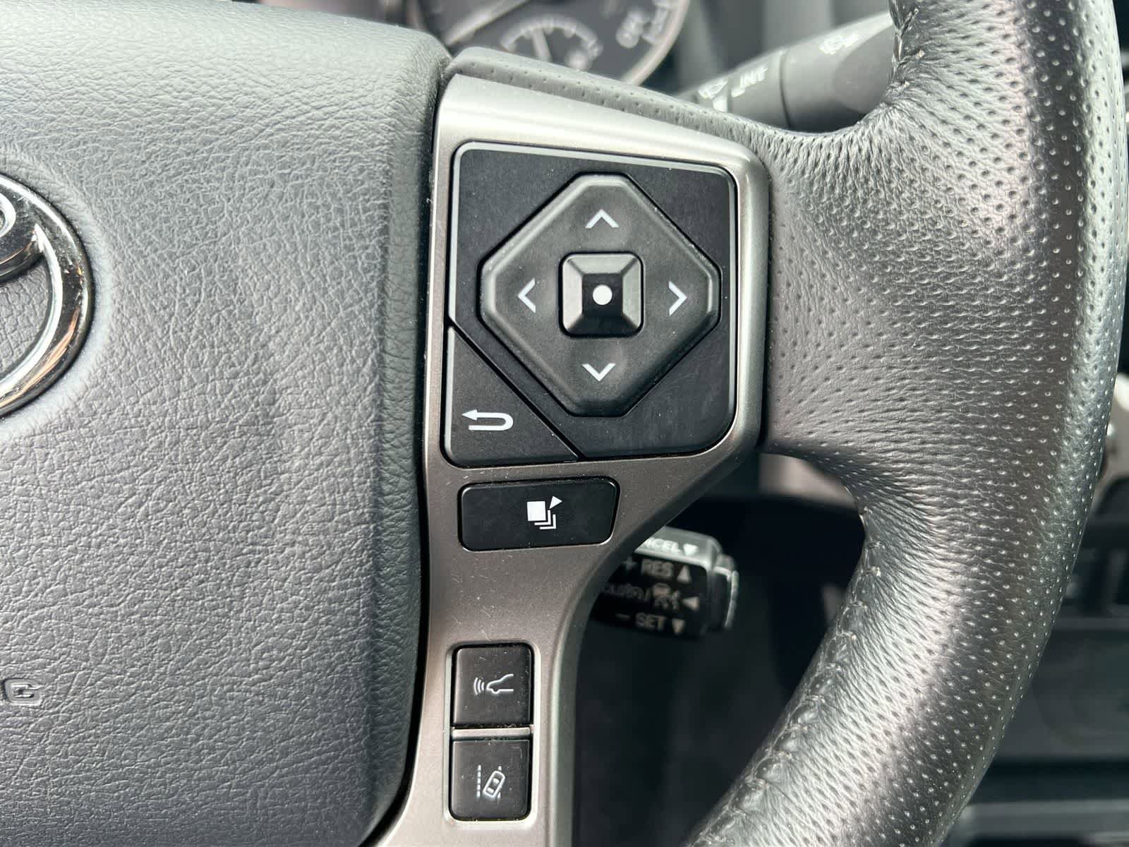 Used 2019 Toyota Tacoma Limited AWD/4WD image 24