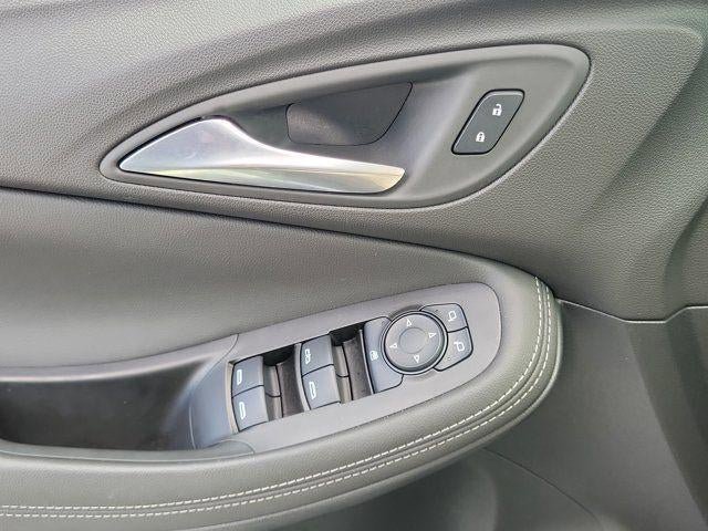 Used 2024 Buick Encore GX Sport Touring w/ Comfort Package FWD image 17