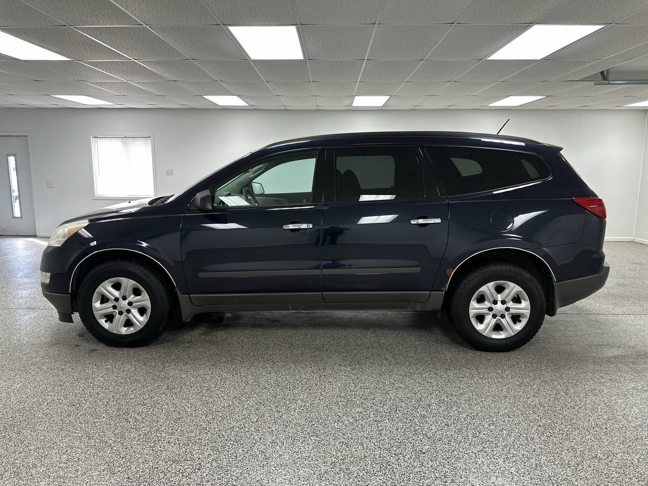 Used 2012 Chevrolet Traverse LS FWD image 5