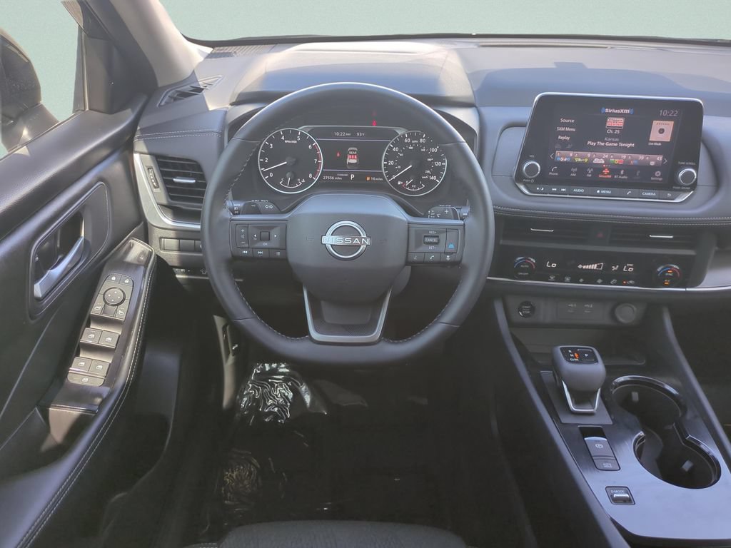 Certified 2025 Nissan Rogue SV FWD image 12