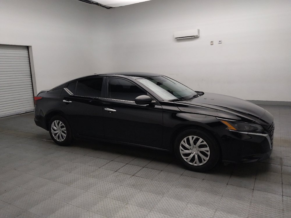 Used 2025 Nissan Altima 2.5 S FWD image 11