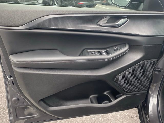 New 2025 Jeep Grand Cherokee L Laredo w/ Luxury Tech Group I image 12