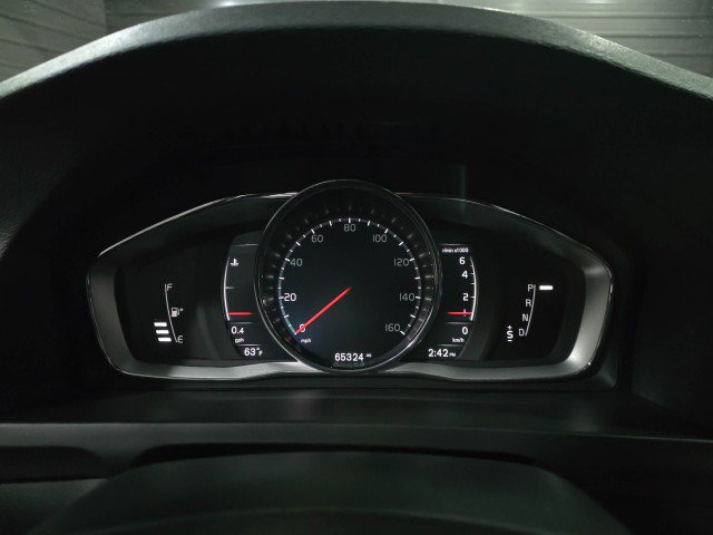 Used 2017 Volvo S60 T5 Inscription w/ Climate Package image 23