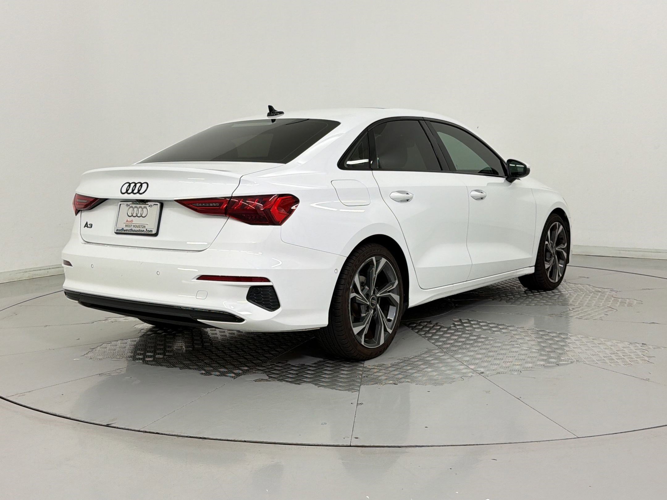 Used 2023 Audi A3 2.0T Premium w/ Convenience Package FWD image 9