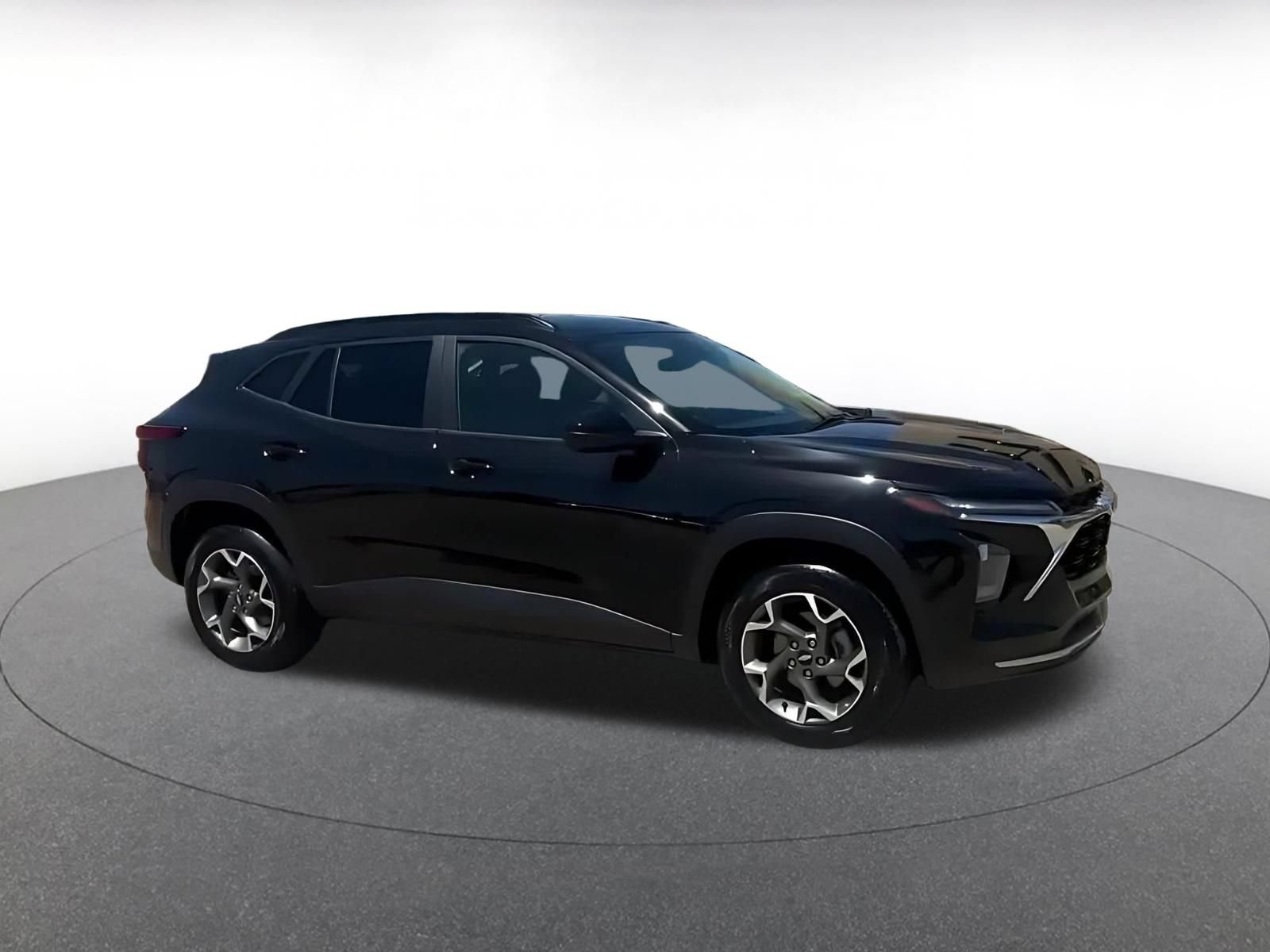 Used 2025 Chevrolet Trax LT FWD video 2