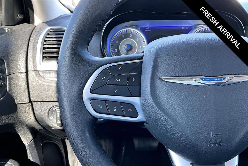 Used 2023 Chrysler 300 Touring L w/ Comfort Group AWD/4WD image 13