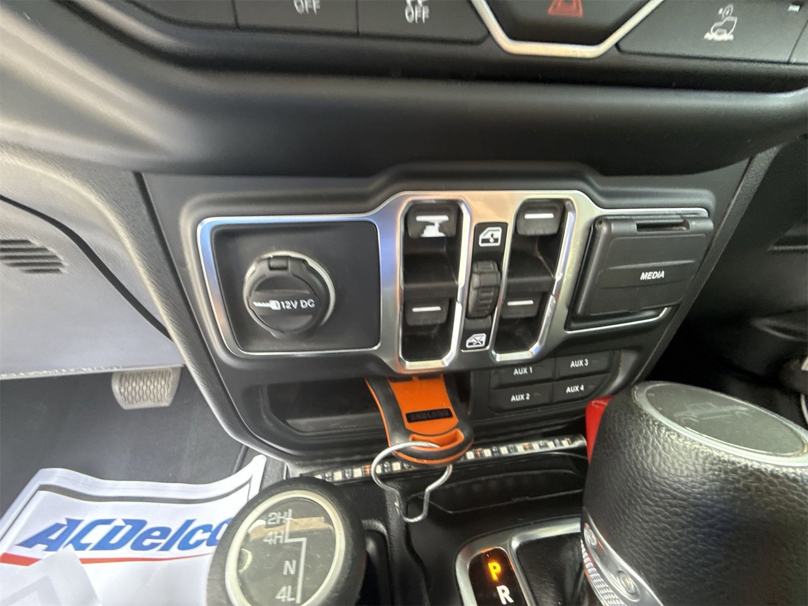 Used 2020 Jeep Gladiator Sport w/ Quick Order Package 24S image 23