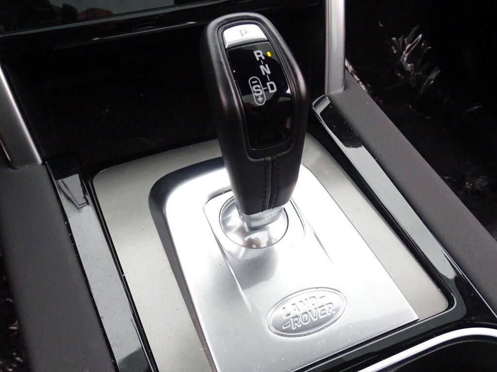 Used 2022 Land Rover Discovery Sport S R-Dynamic image 36