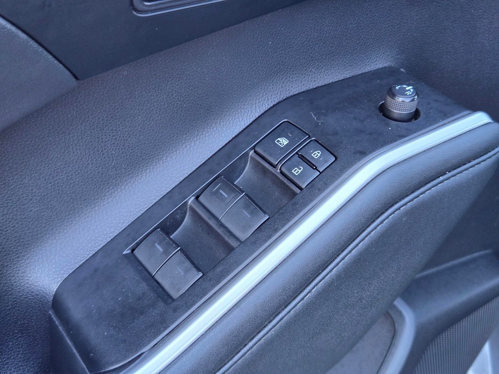 Used 2021 Toyota Highlander XSE FWD image 14