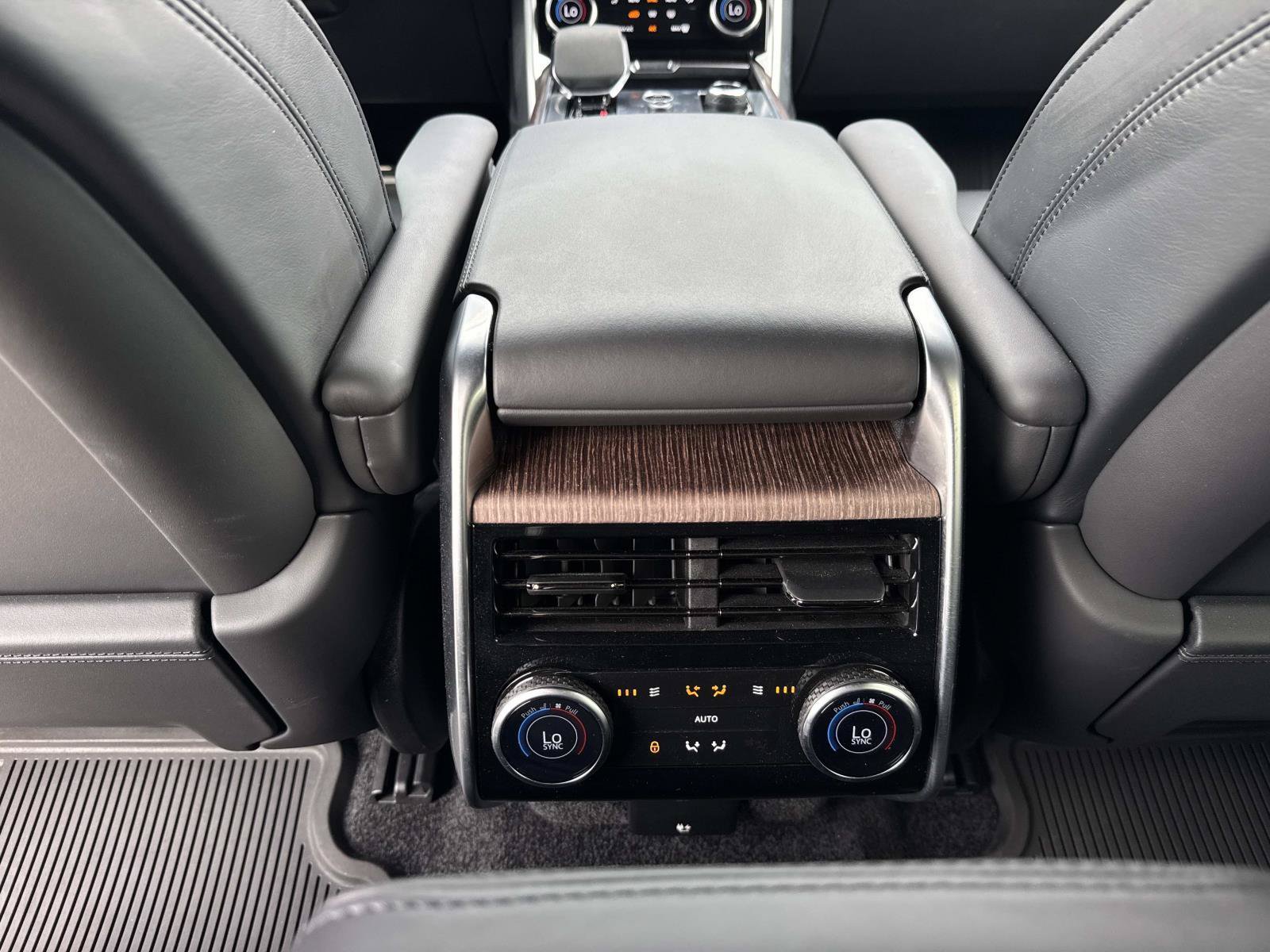 Used 2023 Land Rover Range Rover Autobiography AWD/4WD image 17