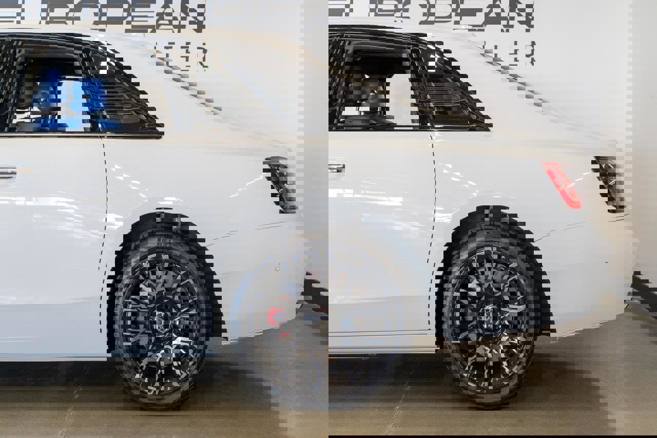 Used 2022 Rolls-Royce Ghost Black Badge image 40