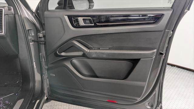 Used 2019 Porsche Cayenne image 18