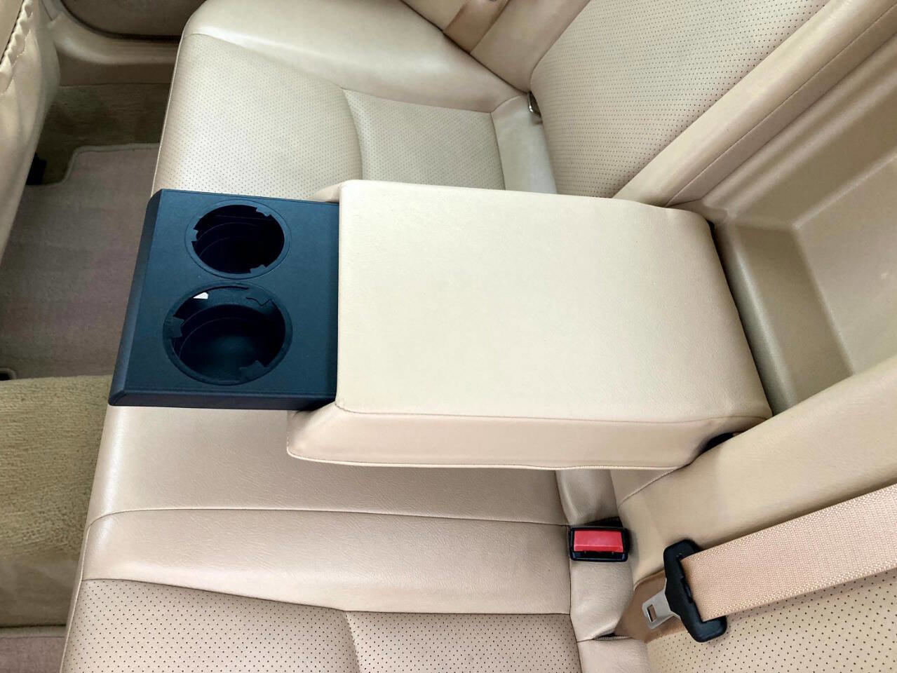 Used 2002 Mercedes-Benz C 240 Sedan image 21