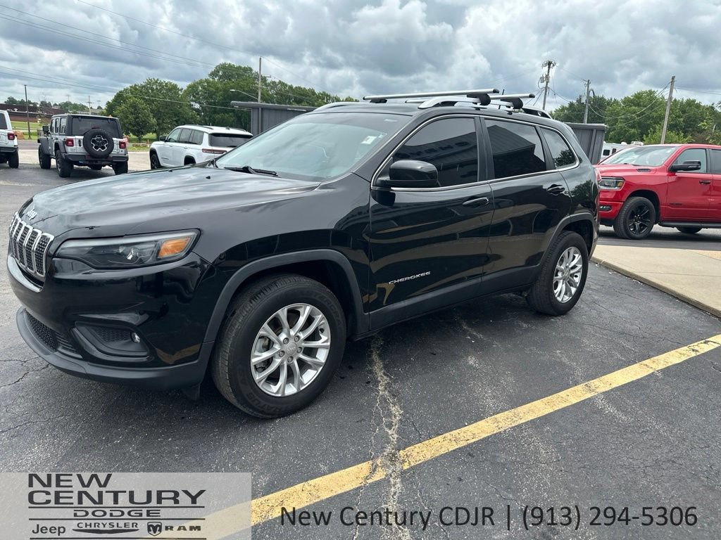 Used 2019 Jeep Cherokee Latitude w/ Popular Appearance Group