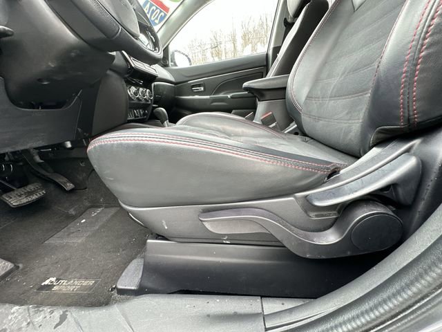 Used 2024 Mitsubishi Outlander Sport AWD image 16