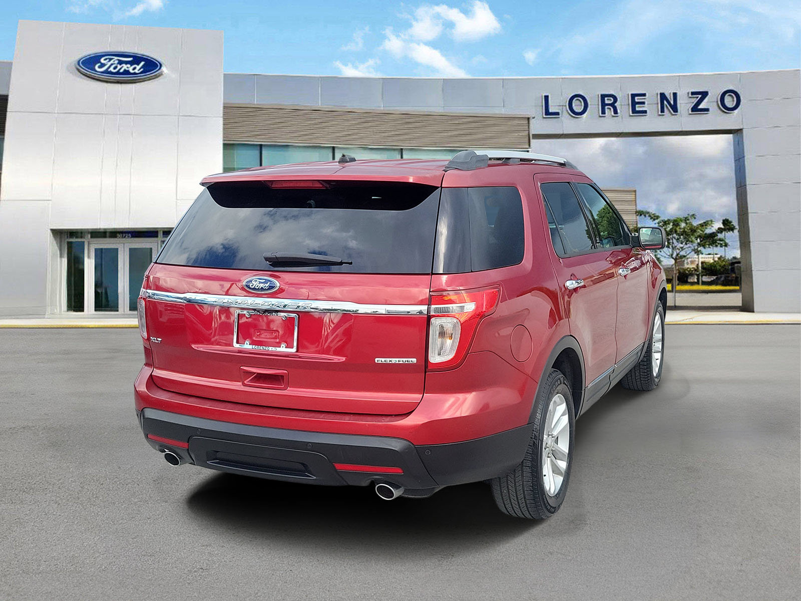 Used 2014 Ford Explorer XLT w/ Equipment Group 202A FWD image 5