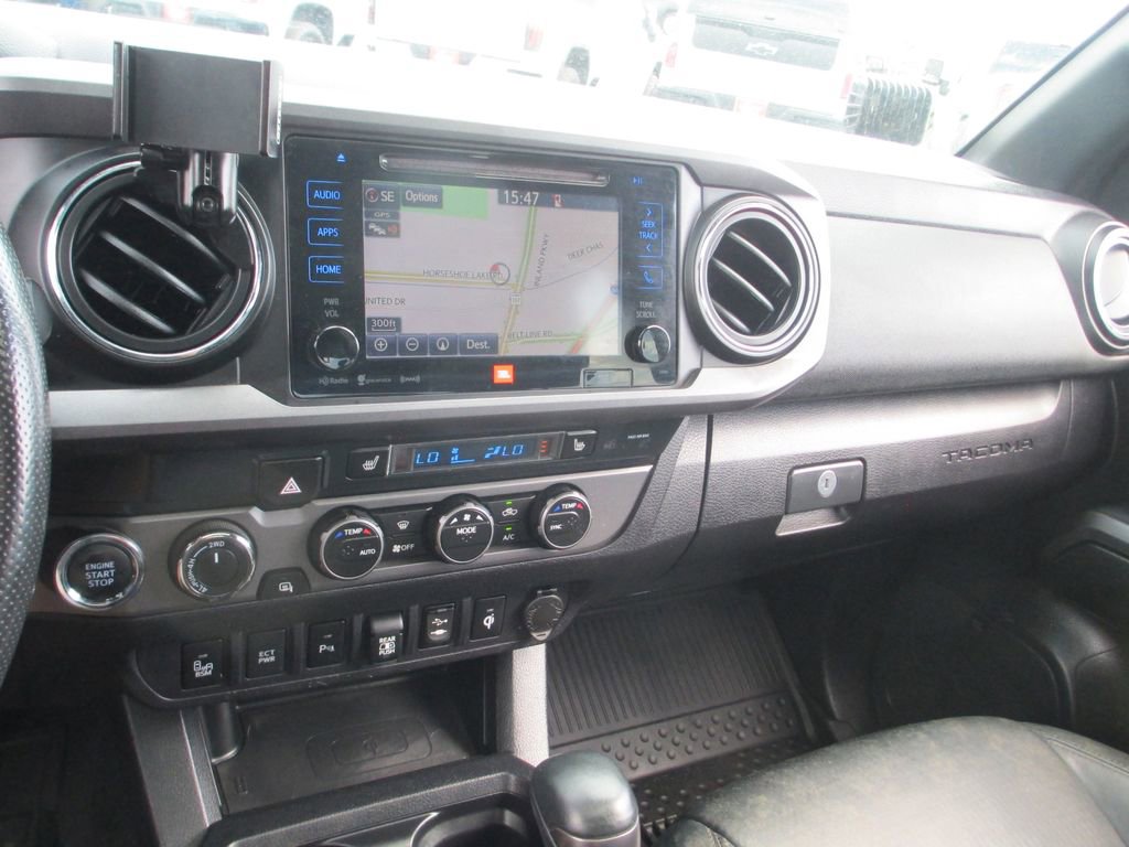 Used 2019 Toyota Tacoma TRD Off-Road AWD/4WD image 28