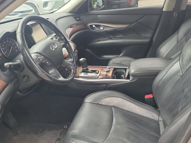 Used 2015 INFINITI Q70 L 3.7 w/ Deluxe Touring Package RWD image 12