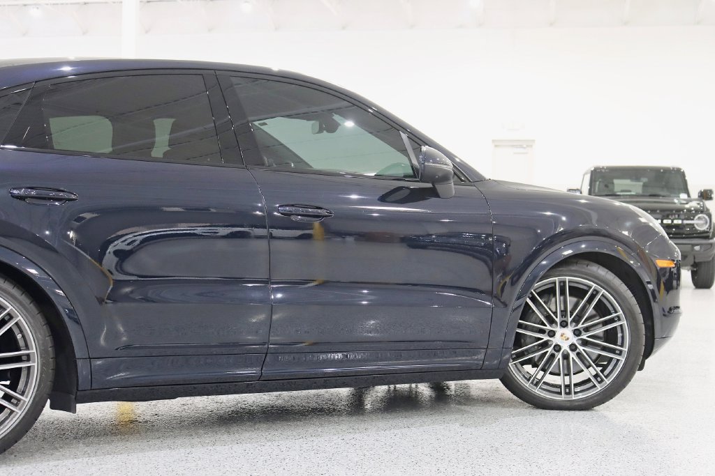 Used 2023 Porsche Cayenne S AWD/4WD image 11