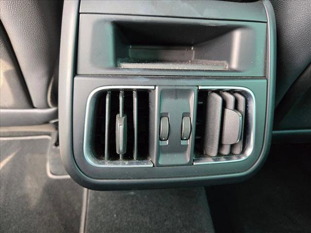 Used 2024 Maserati Grecale GT image 18