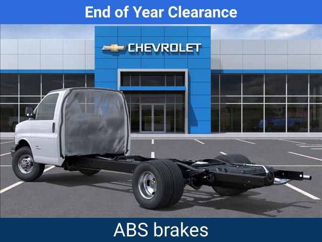 New 2025 Chevrolet Express 4500 w/ Power Convenience Package image 3