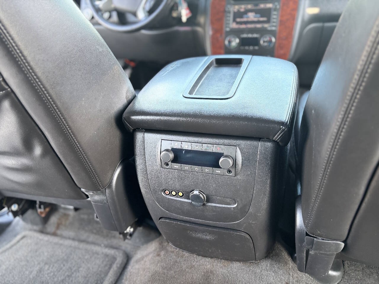 Used 2011 Chevrolet Suburban LT AWD/4WD image 27