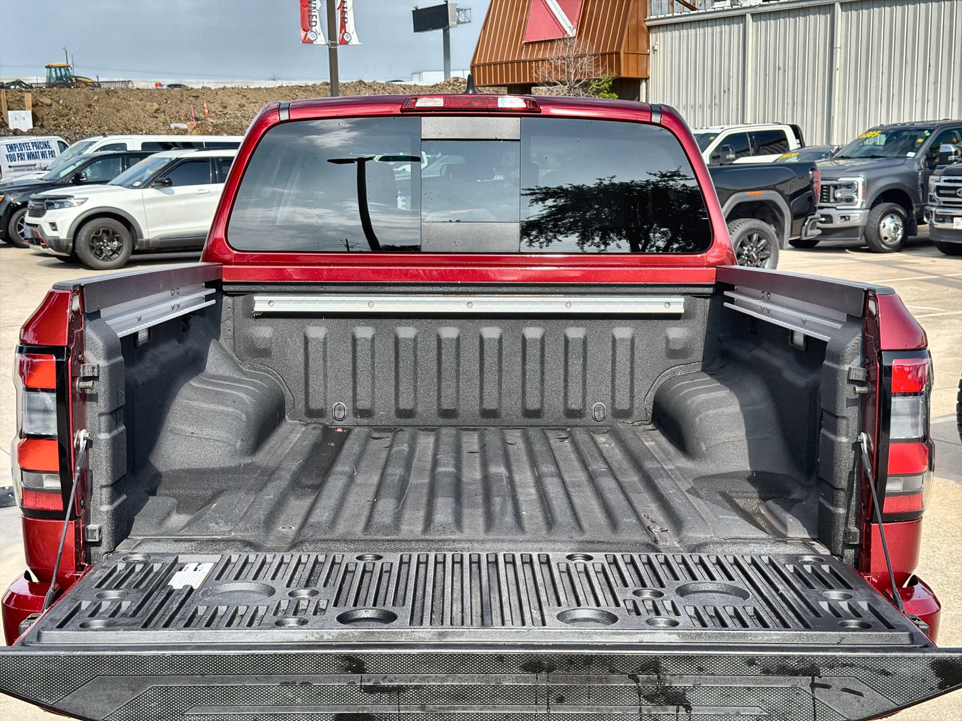 Used 2024 Nissan Frontier SV w/ SV Convenience Package RWD image 22