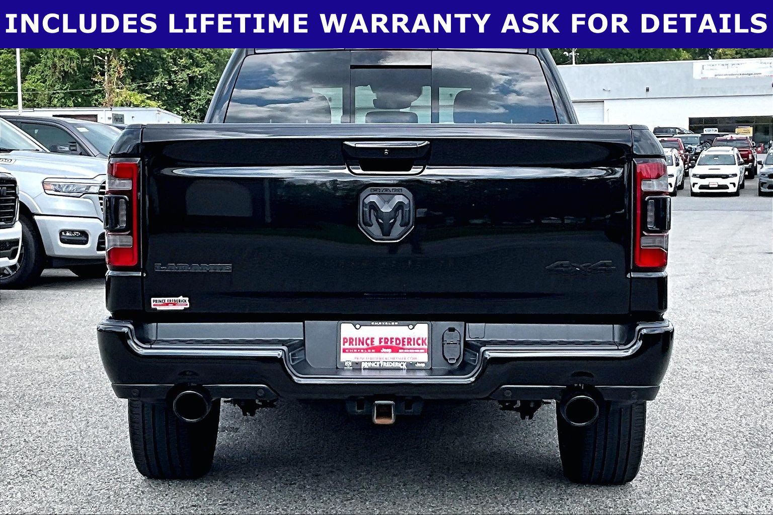 Used 2024 RAM 1500 Laramie AWD/4WD image 4