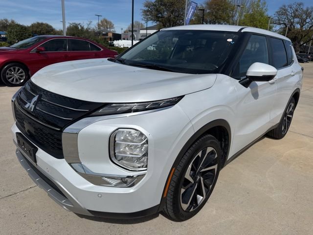 Used 2024 Mitsubishi Outlander SE image 7