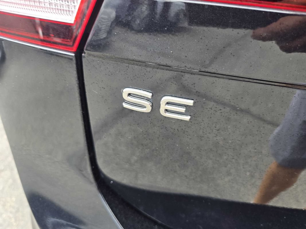 Used 2023 Volkswagen Tiguan SE AWD/4WD image 18