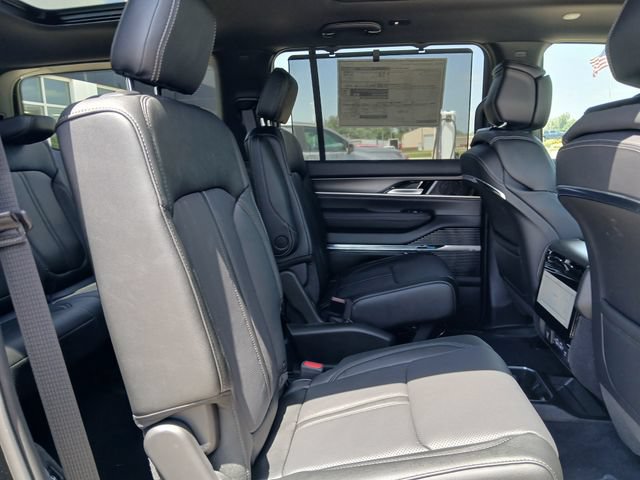 New 2026 Jeep Grand Wagoneer Summit w/ Premium Group III AWD/4WD image 20