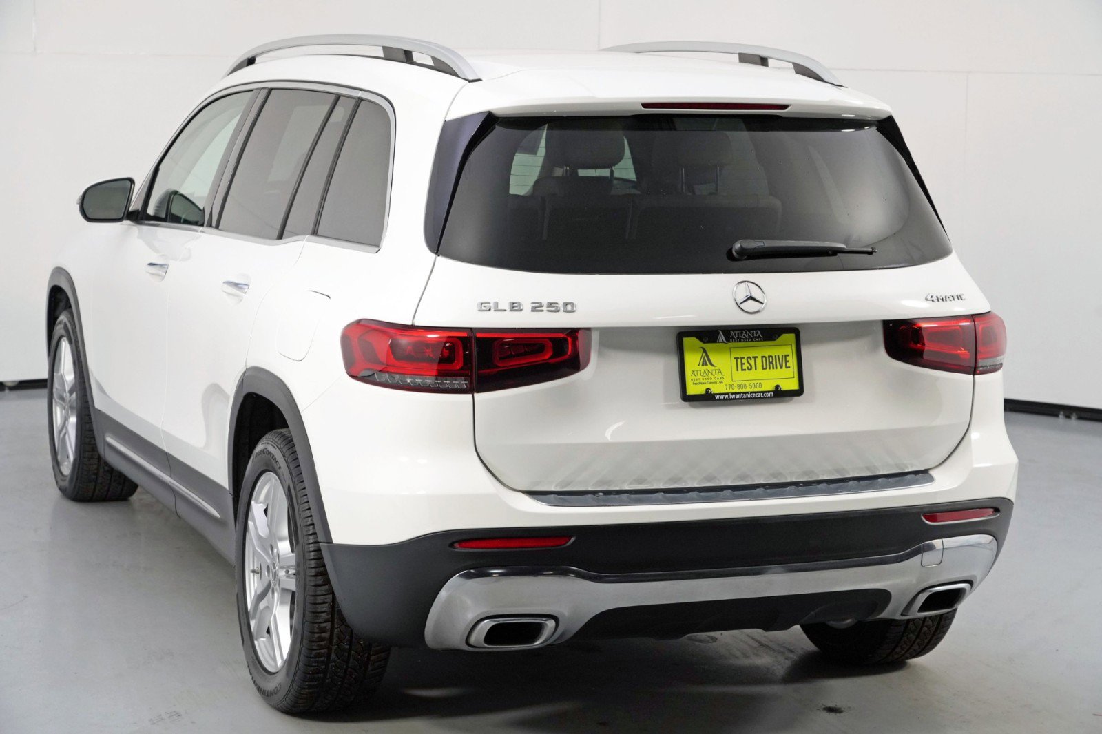 Used 2020 Mercedes-Benz GLB 250 4MATIC w/ Premium Package image 50