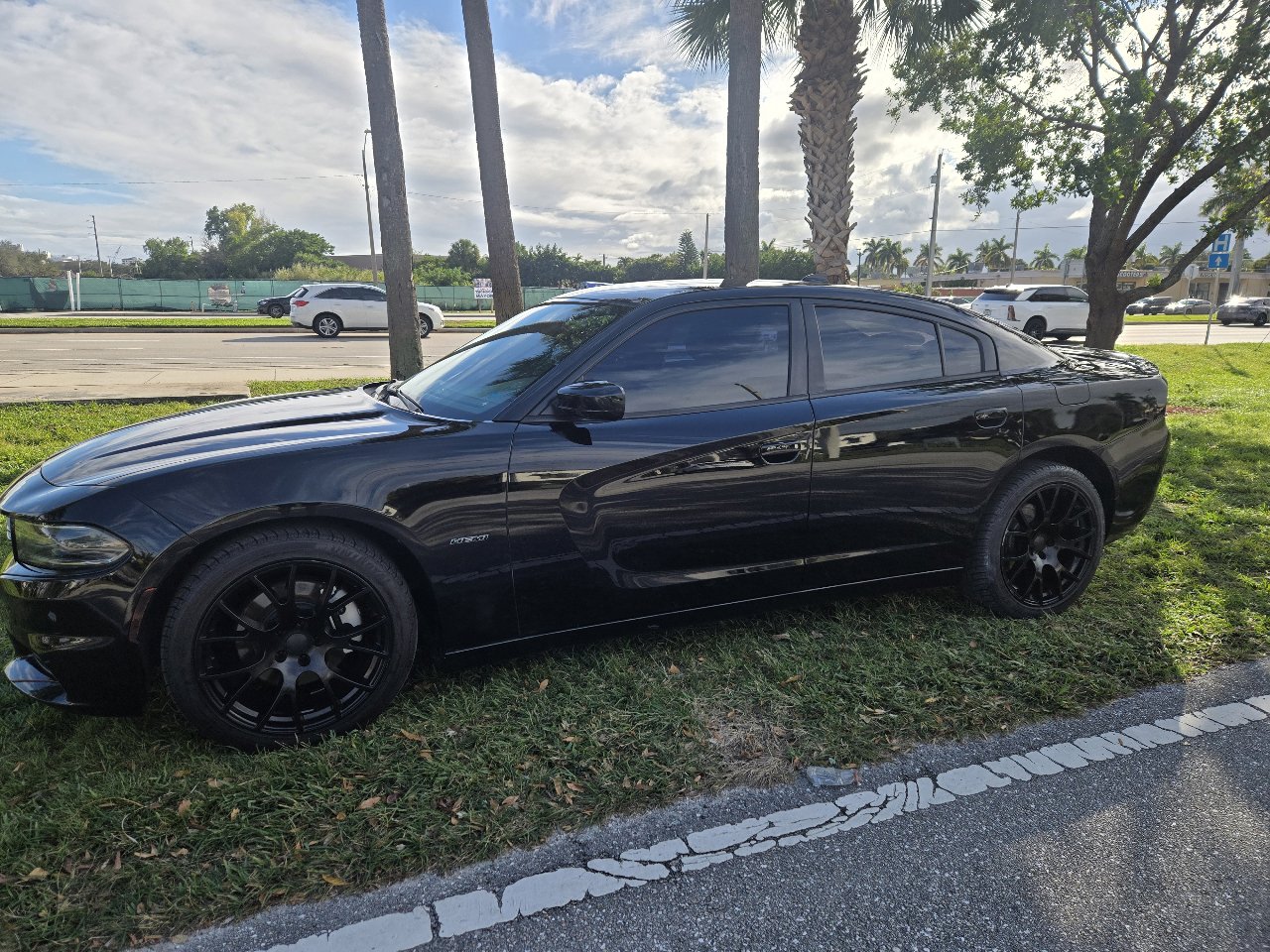 Used 2016 Dodge Charger R/T image 1