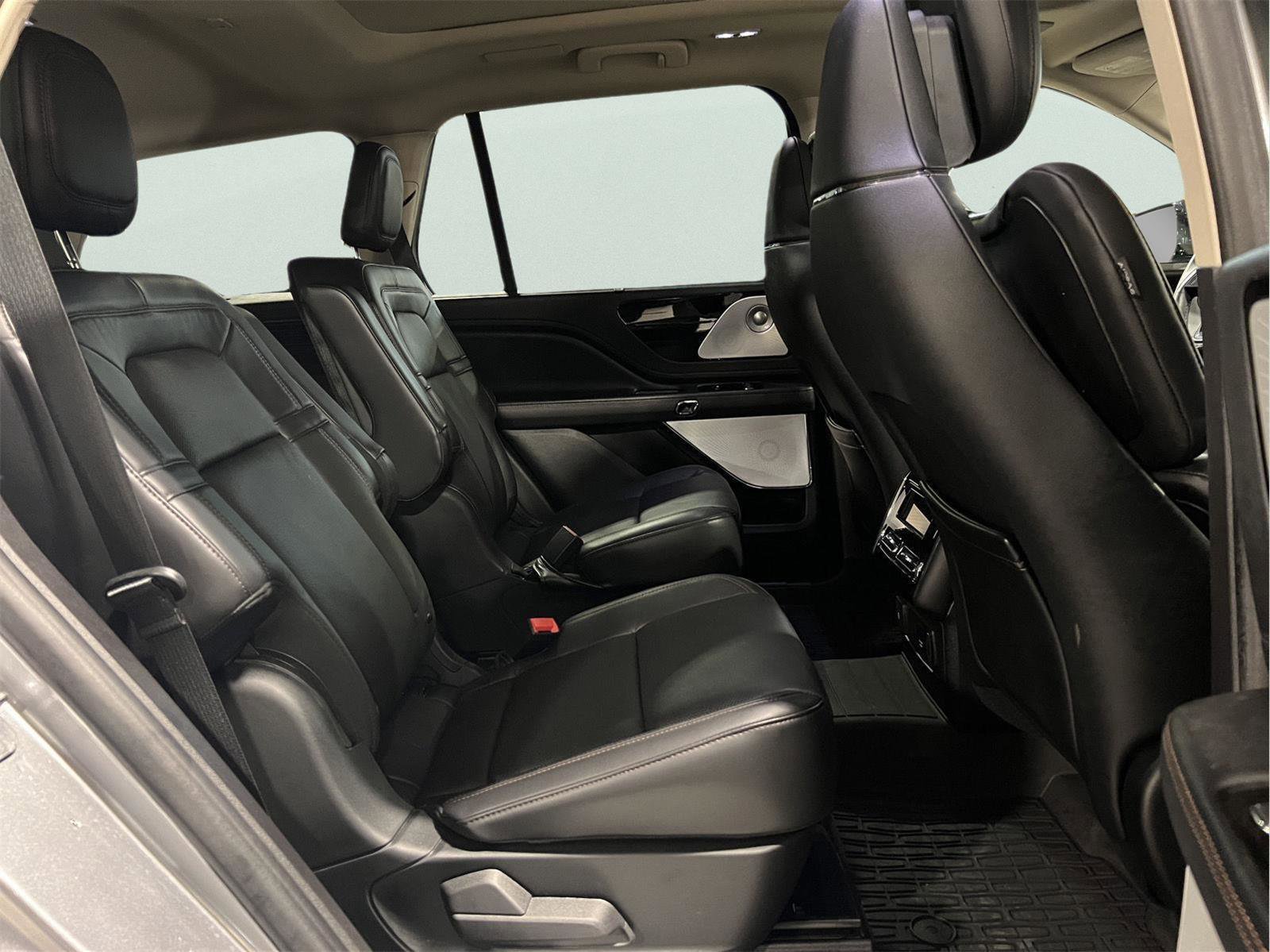 Used 2021 Lincoln Aviator Grand Touring w/ Equipment Group 302A image 12