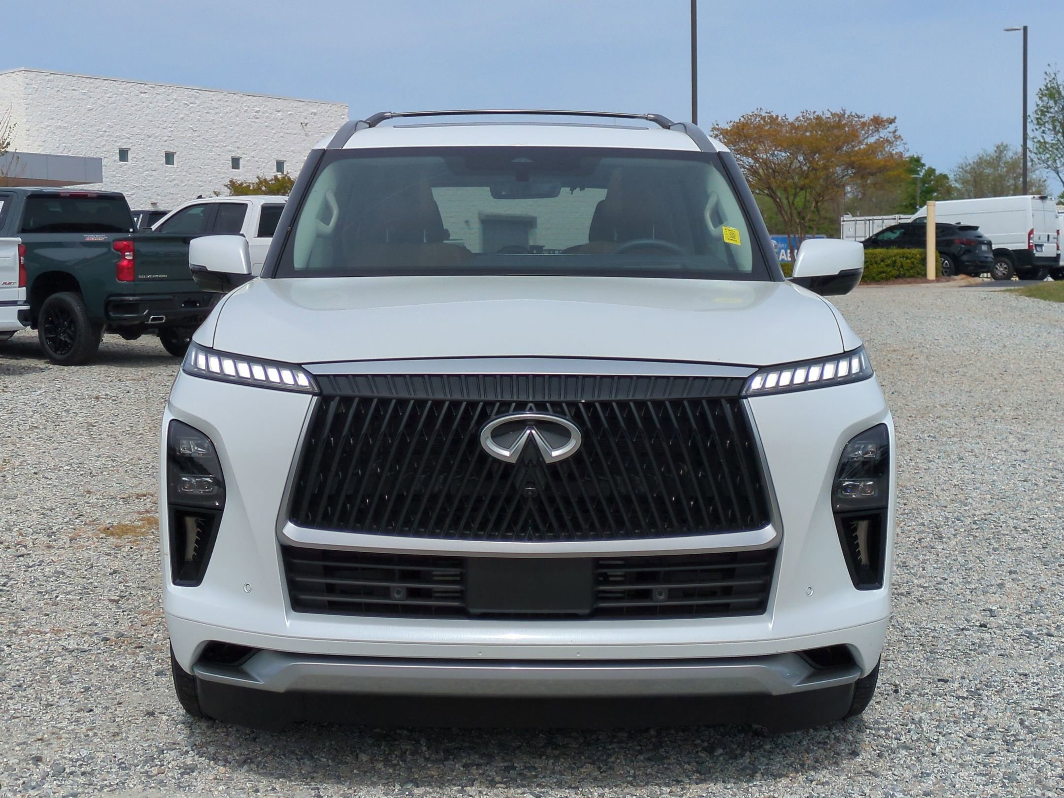 Used 2026 INFINITI QX80 Luxe image 3